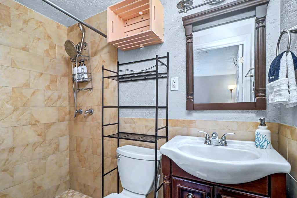 Family and dog friendly home with private pool