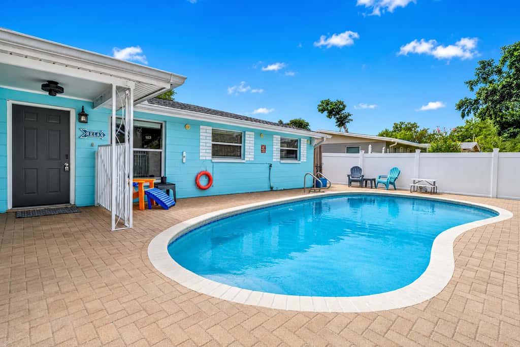 Family and dog friendly home with private pool