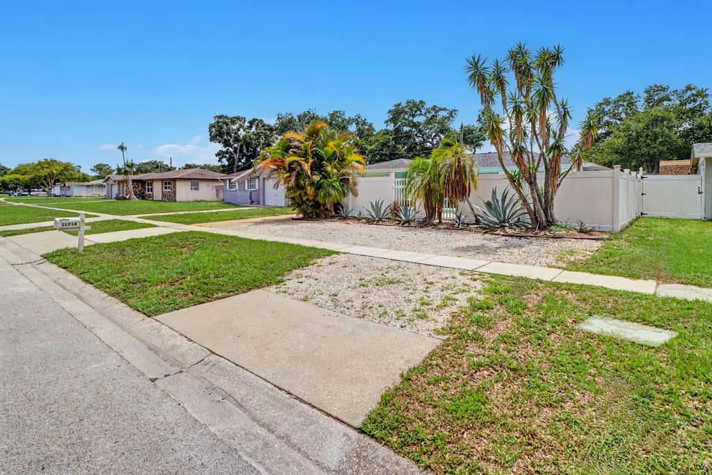 Family and dog friendly home with private pool