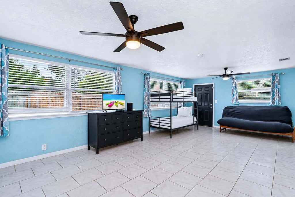Family and dog friendly home with private pool