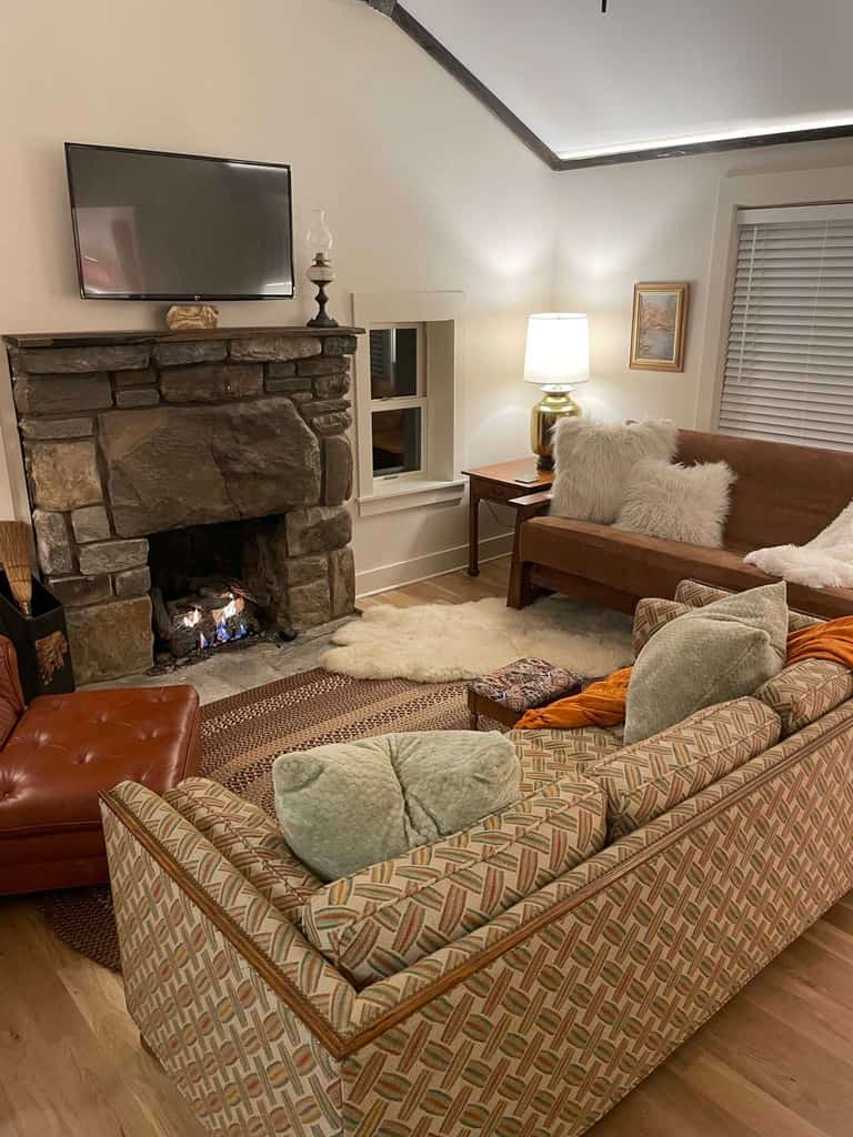 Carolina Jewel Rustic Cabin