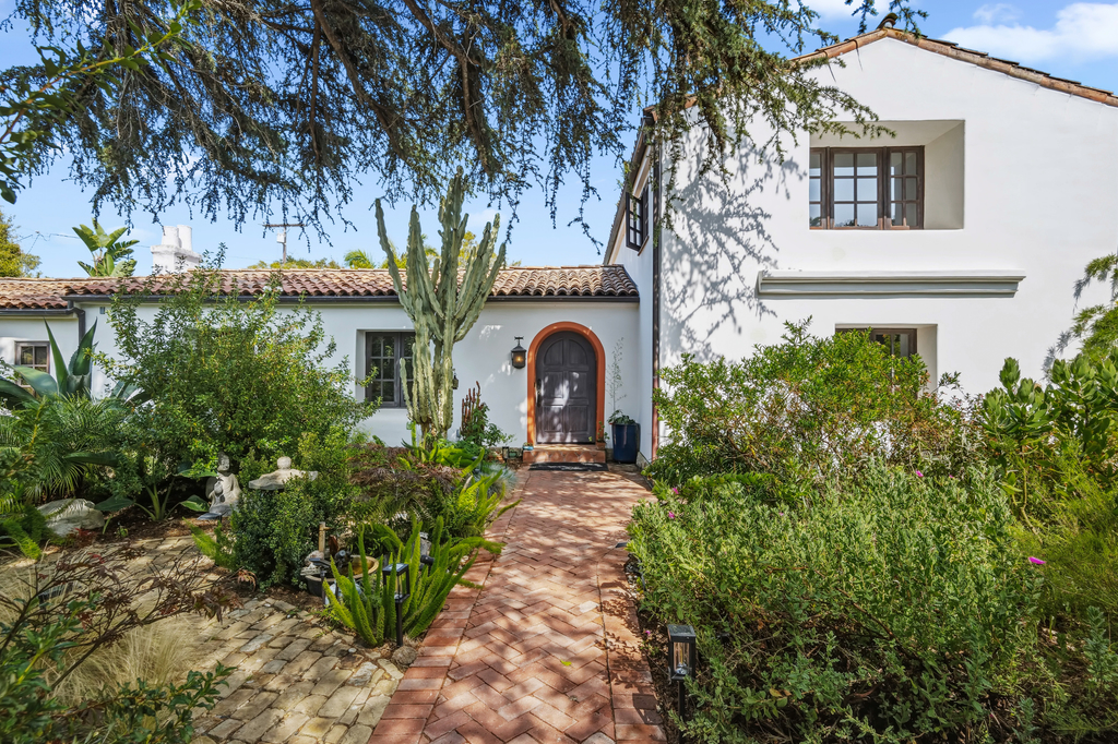 Hacienda on the Mesa