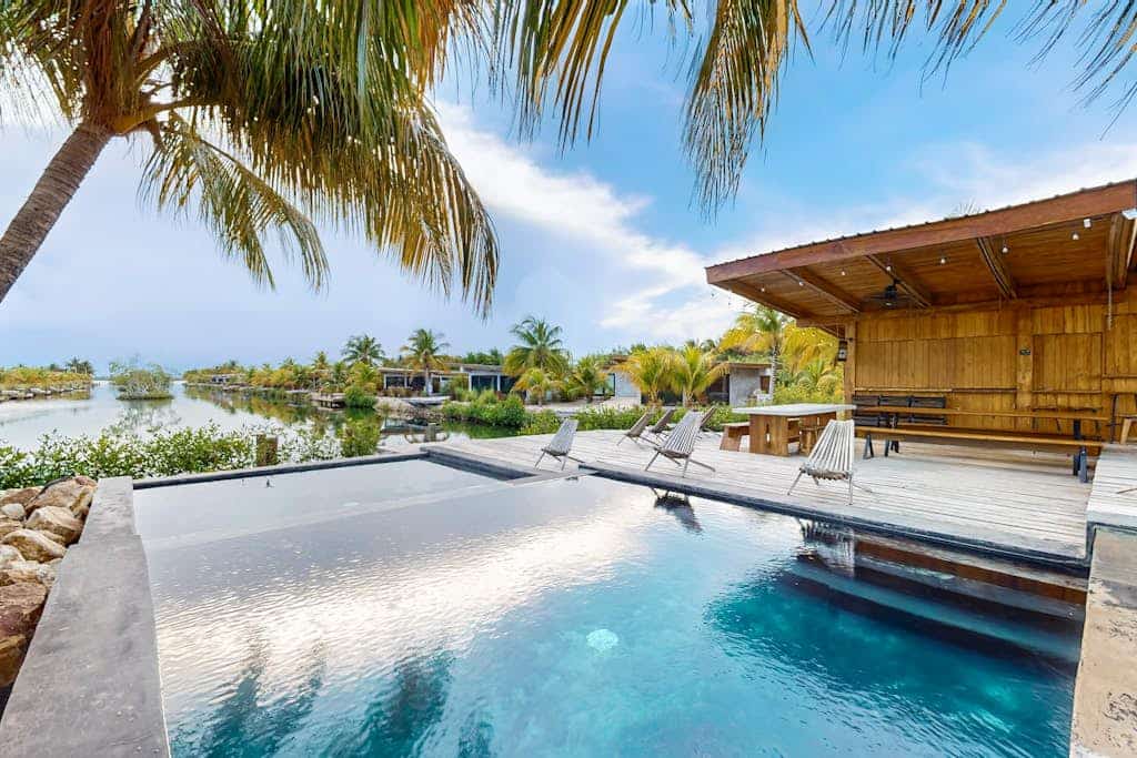 Tranquil waterfront villa with private deck & full kitchen