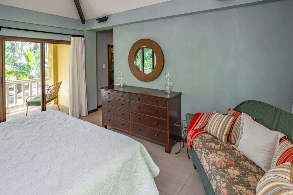 Treehouse at Sanctuary Belize