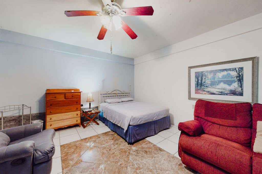 Roomy Casita - Shared Pool - Free High-Speed WiFi, AC