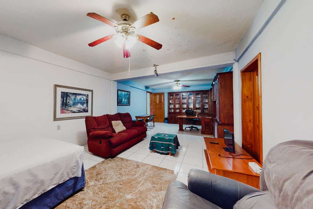 Roomy Casita - Shared Pool - Free High-Speed WiFi, AC