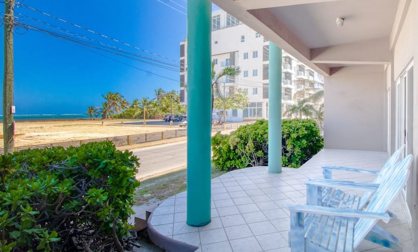 Sea-view, dog-friendly condo with pool & central AC- between the beach & lagoon