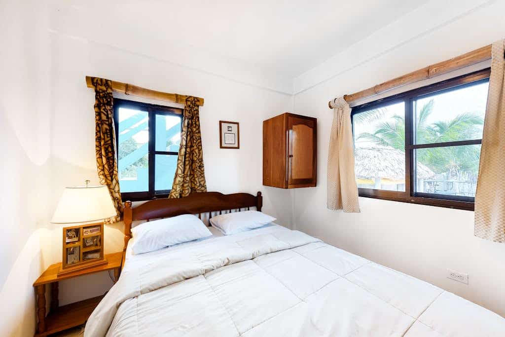 Affordable Suite on Gated Property with Rooftop Deck, WiFi, AC, and Shared Pool