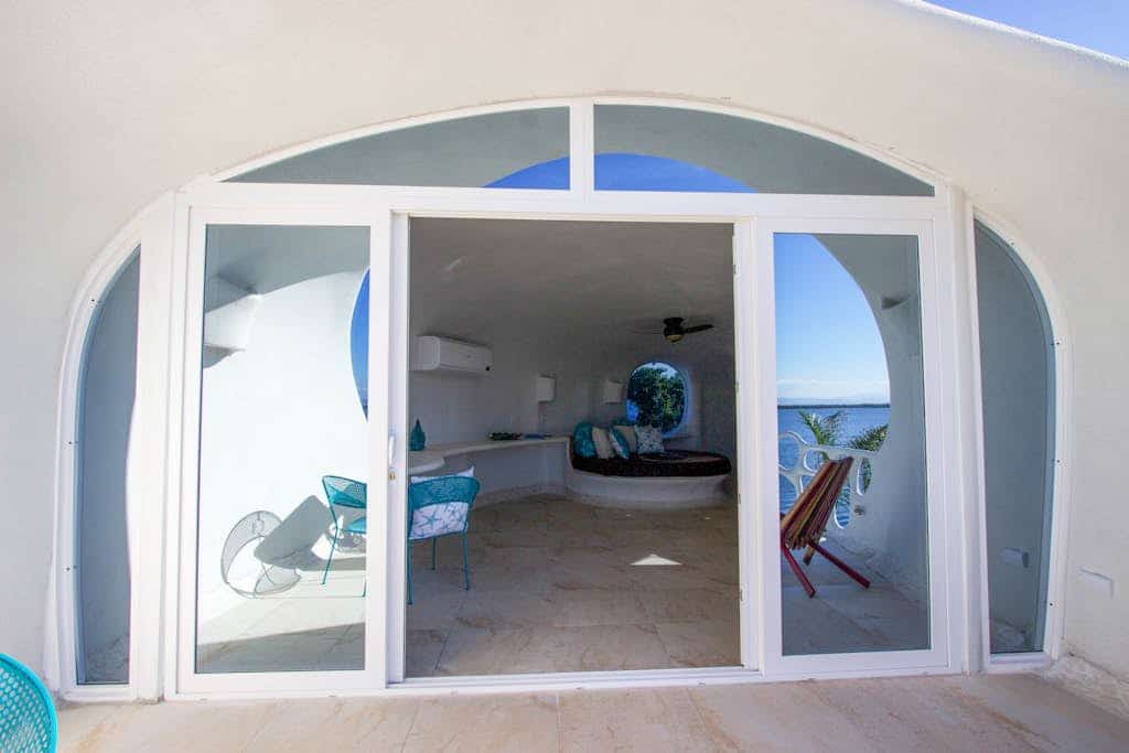 Unique waterfront studio with AC, pool, bikes, & kayaks