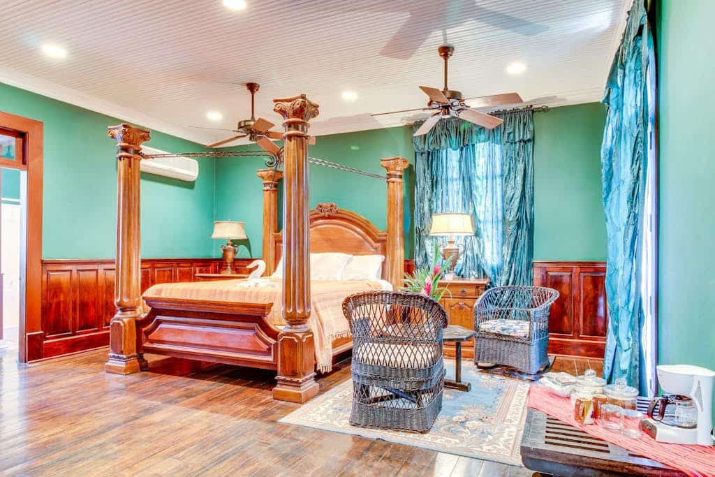 Lovely Riverfront Suite w/ Balcony, WiFi, AC, Pool & Gorgeous View