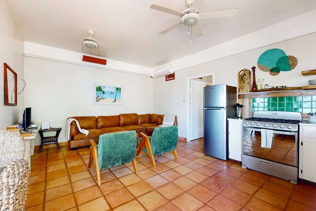 Charming beachfront condo with a kitchenette, shared pool, WiFi, & beach access