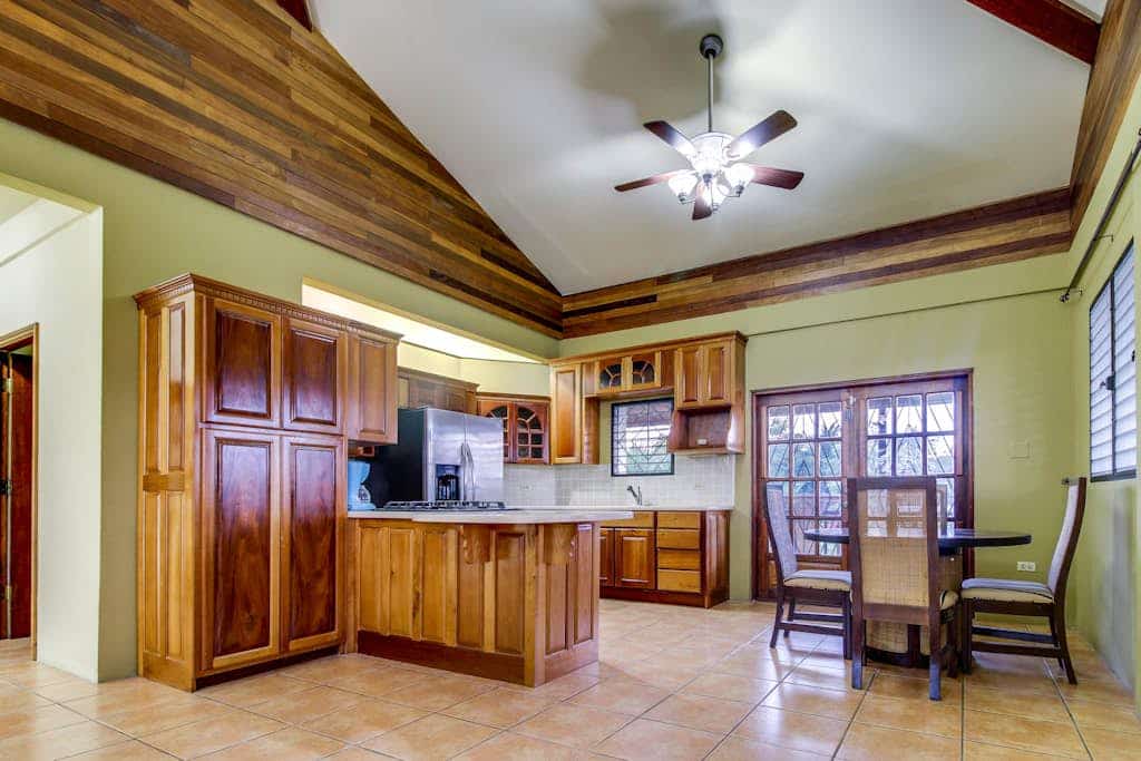 New Home w/ Balcony, WiFi, Partial AC & Great Neighborhood - Ideal for Day Trips