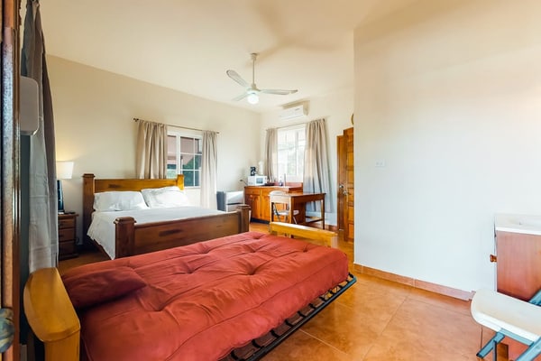 Two studios w/ ocean views, deck, partial AC & free WiFi - close to the beach
