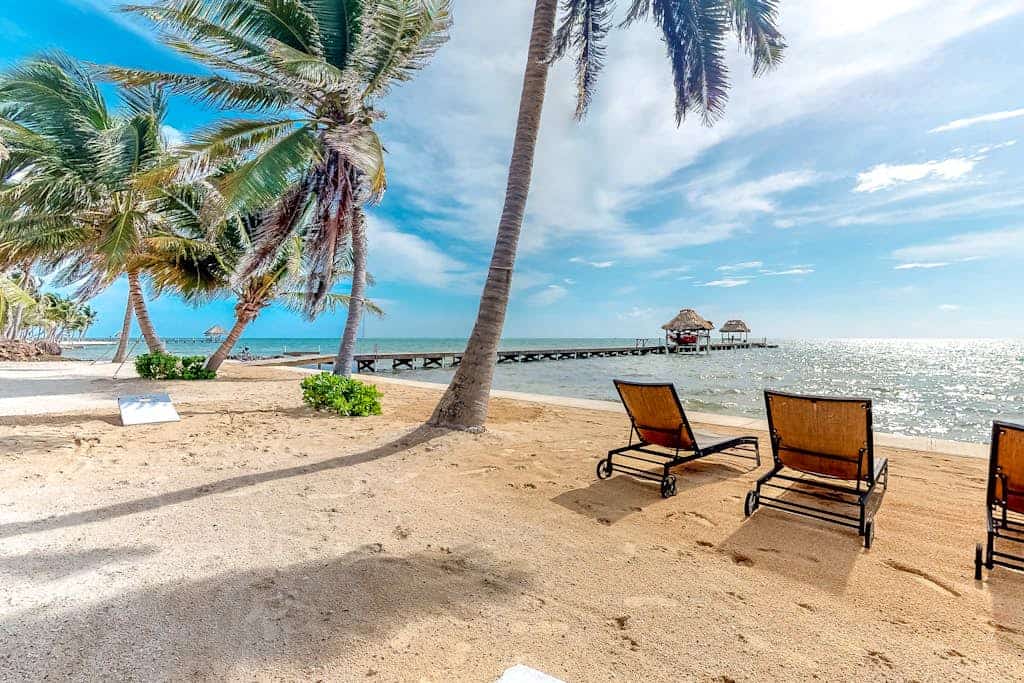 Ocean-view condo with pool, immediate beach access & partial AC