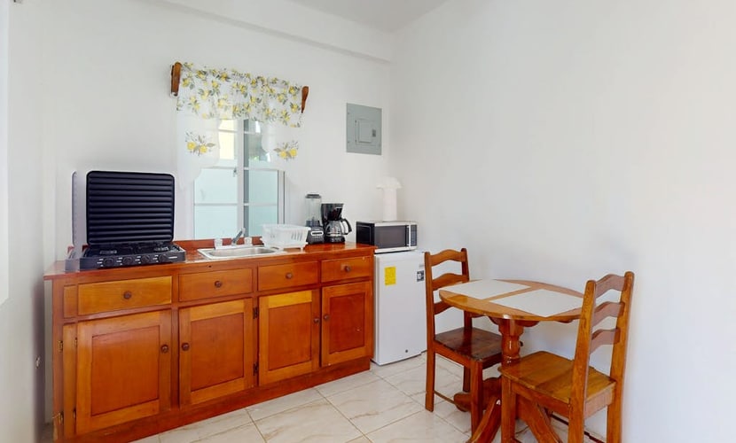 Snug ground-floor haven with comfortable amenities and kitchenette