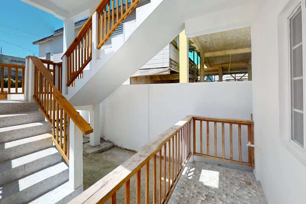 Snug ground-floor haven with comfortable amenities and kitchenette