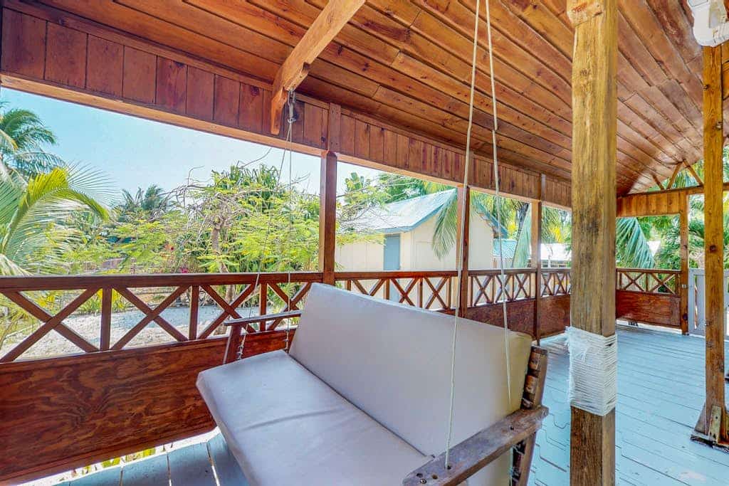 Comfortable home w/ casual island vibes, WiFi & partial AC - near the beach/town