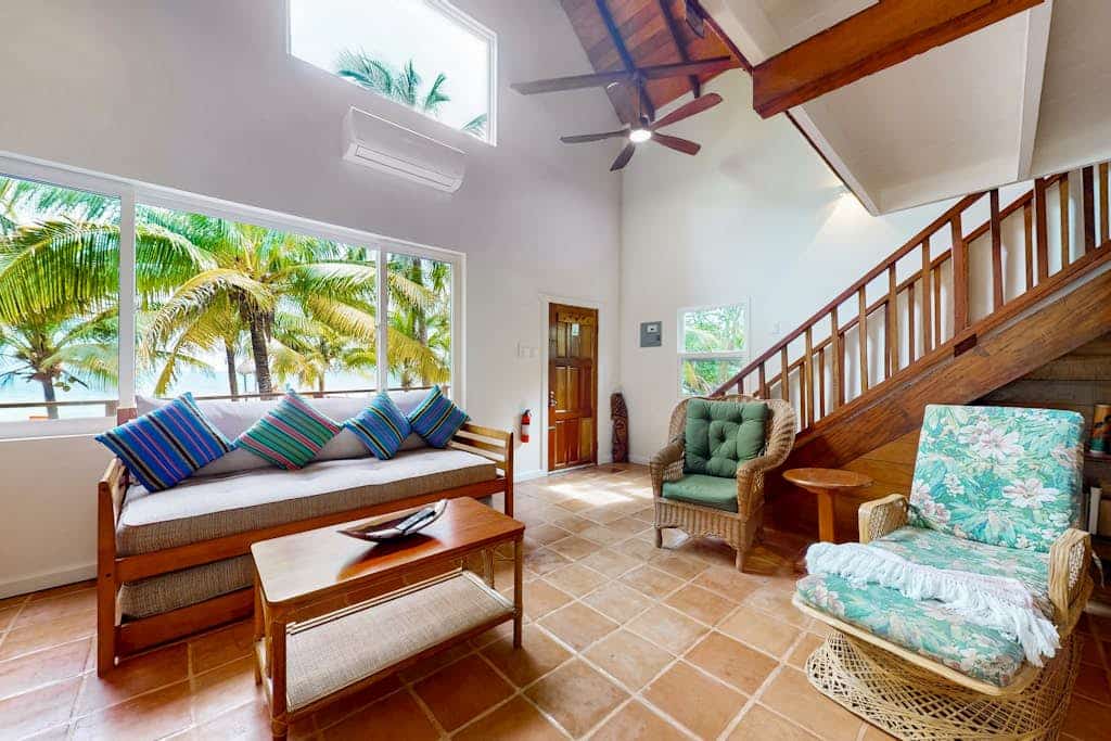 Two quiet oceanfront cabanas w/ private beach, dock, hammock, ocean view & WiFi