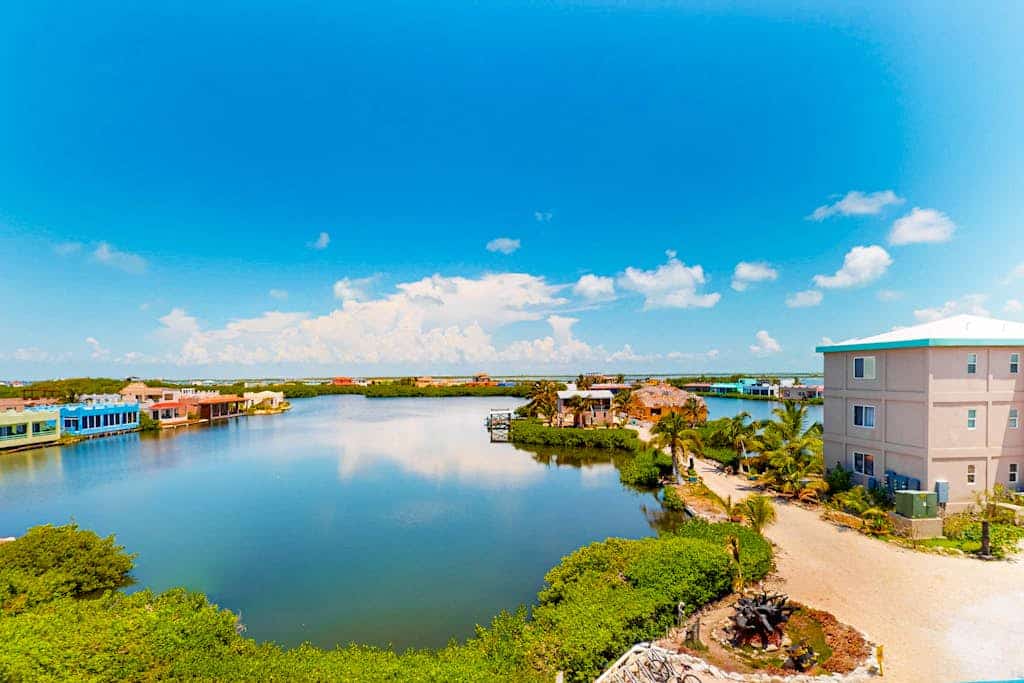 Well-Located Beachfront Apartment with Ocean View, Pool, Central AC, & WiFi
