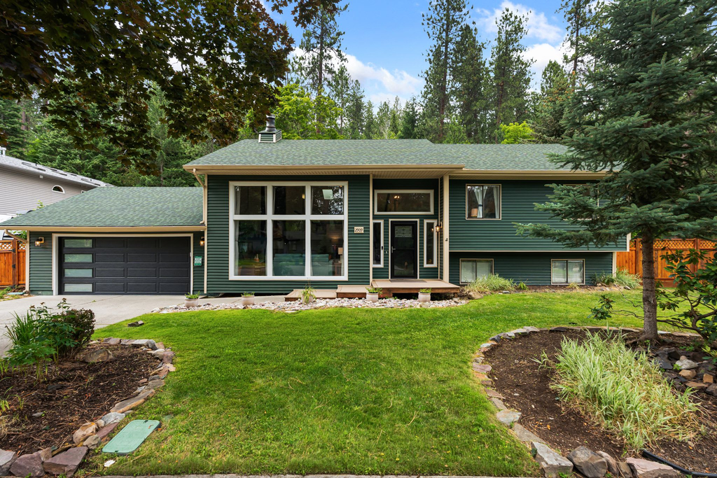 Walk to Fernan Lake, 3BR Sleeps 7, Coeur d'Alene