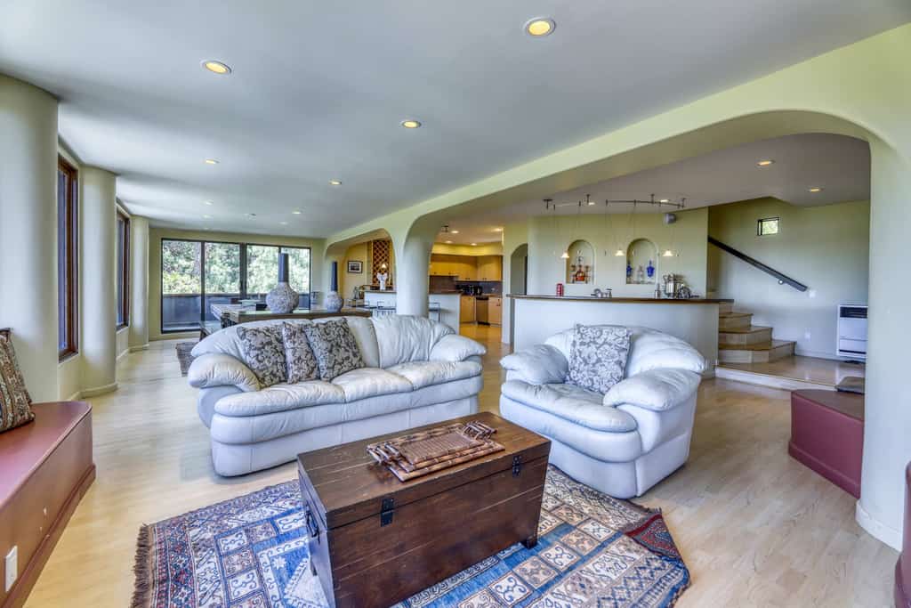 Welcome to your Tahoe getaway, where breathtaking lake views and comfortable mountain living come together!