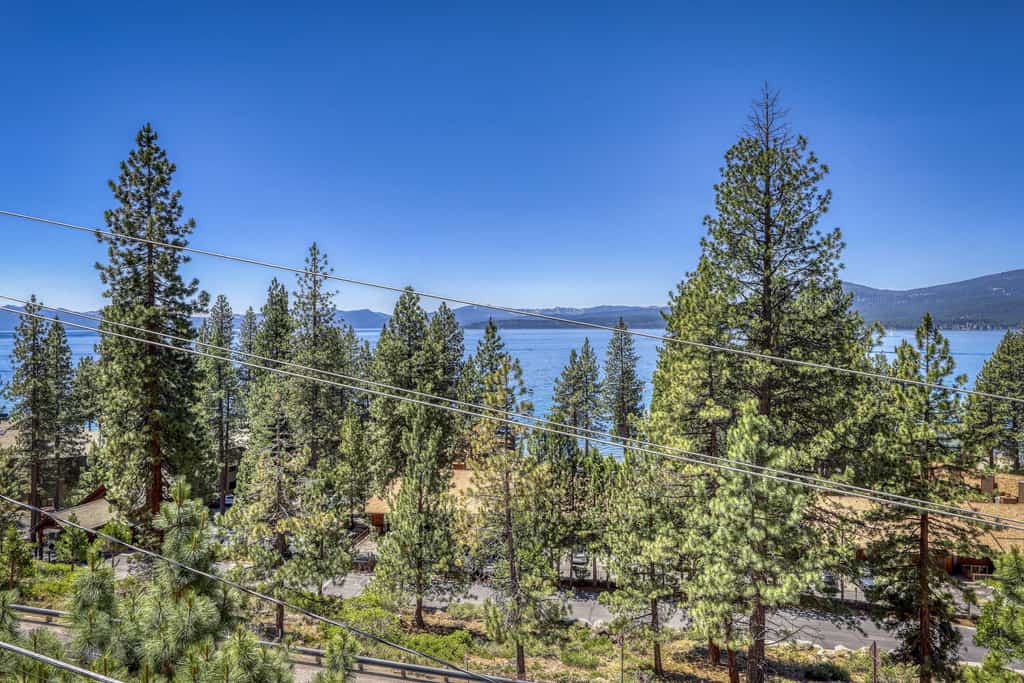Welcome to your Tahoe getaway, where breathtaking lake views and comfortable mountain living come together!