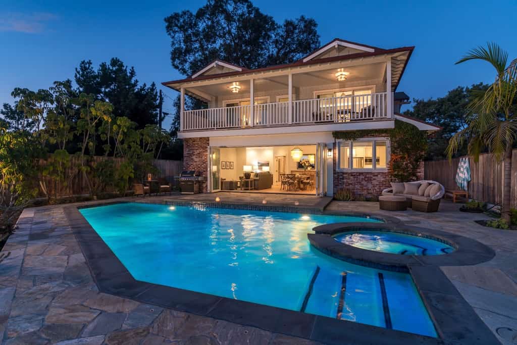 Ocean front home, next to beach access, heated pool and spa