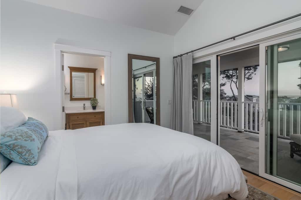 Edgewater Escape