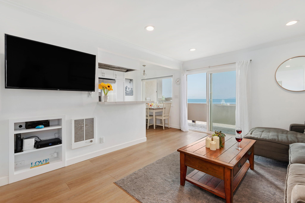 Carpinteria Shores CS 209