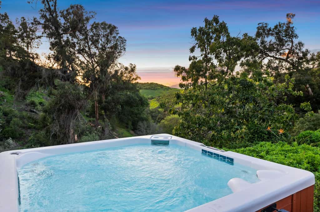 Sunset Mountain Escape | Hot Tub, EV Charger, Epic Views!