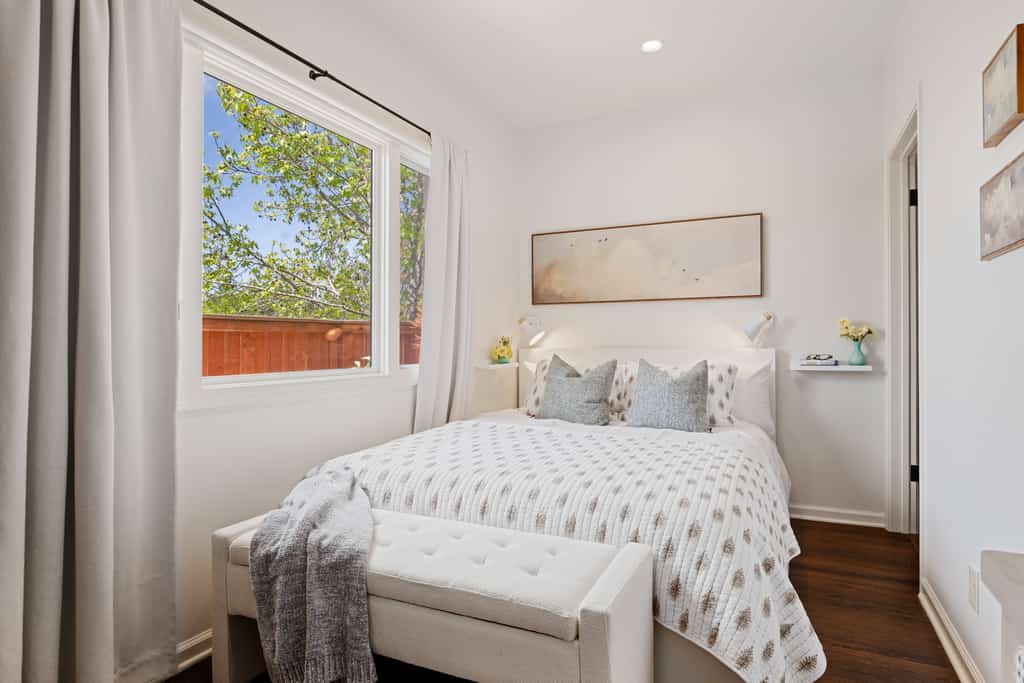 NEW 1BD 1BA + Bonus Room - Serenity Between Mountains and Sea!