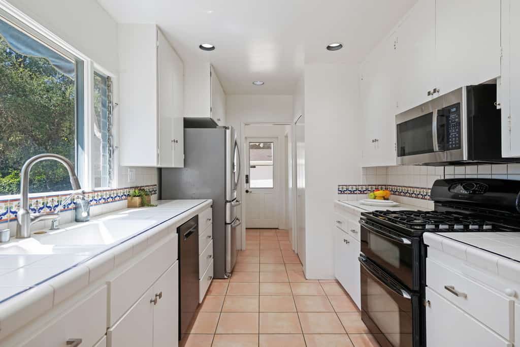 Fabulous Montecito Home 3BD/2BA, Oak Tree Hideaway, Close to everything!
