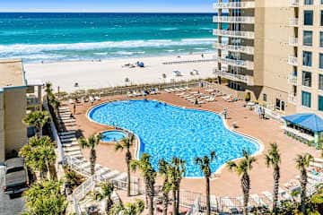 Oceanfront Condo with Shared Pool, Hot Tub, & Gym 