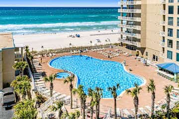 Oceanfront Condo with Shared Pool, Hot Tub, & Gym 