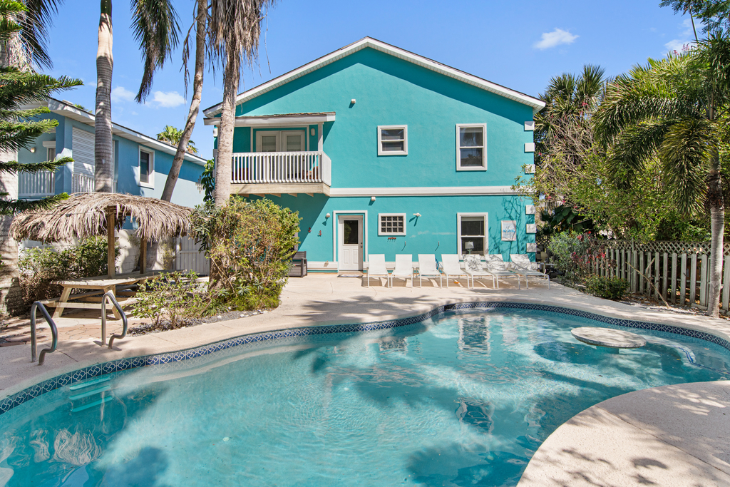 Oleander Oasis - Private Pool, 5BR, Sleeps 16