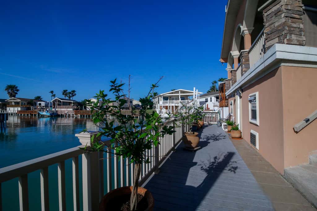 Copper Bottom - Waterfront 4BR, Dock, Pools, Golf
