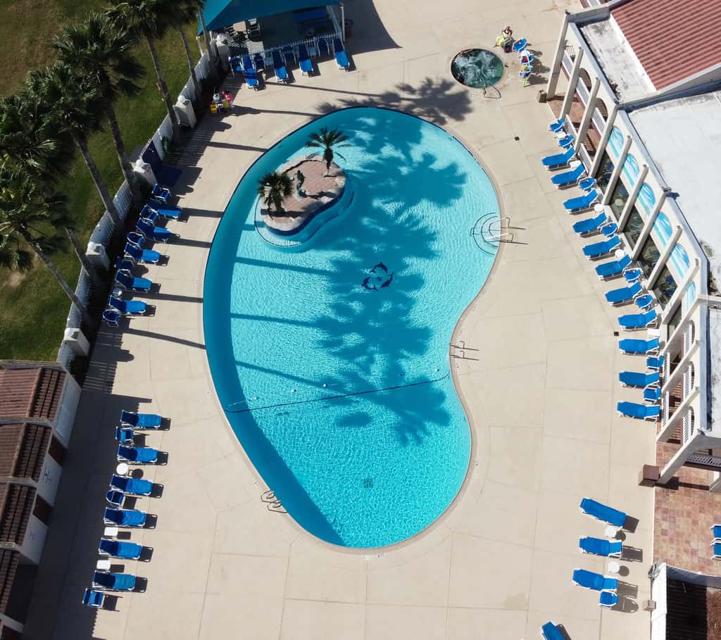Copper Bottom - Waterfront 4BR, Dock, Pools, Golf