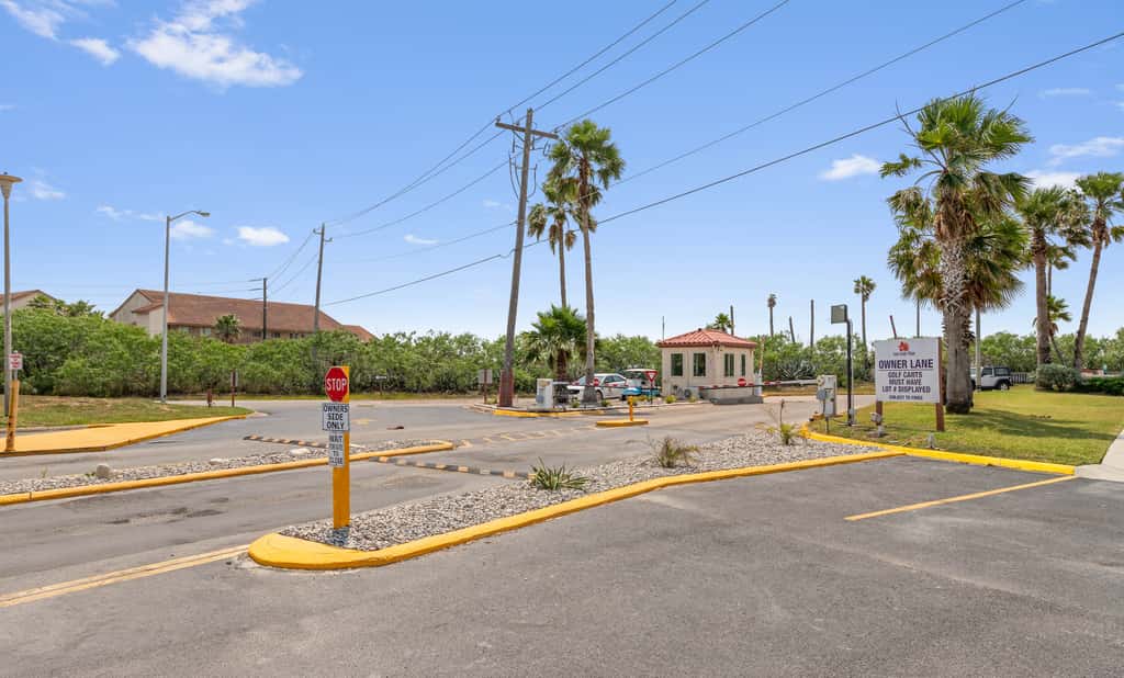 Copper Bottom - Waterfront 4BR, Dock, Pools, Golf