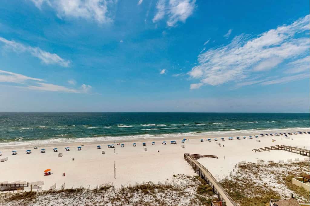 Phoenix II condo with Gulf views, shared pool, hot tub, sauna, tennis, private washer/dryer