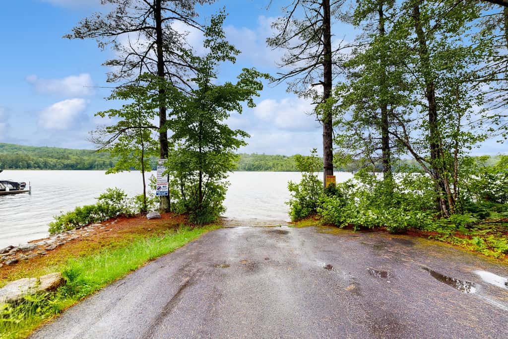 Four Seasons at the Lake