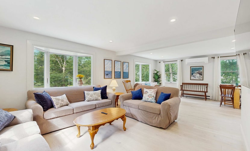 West Falmouth Family Retreat Near Chapoquoit Beach