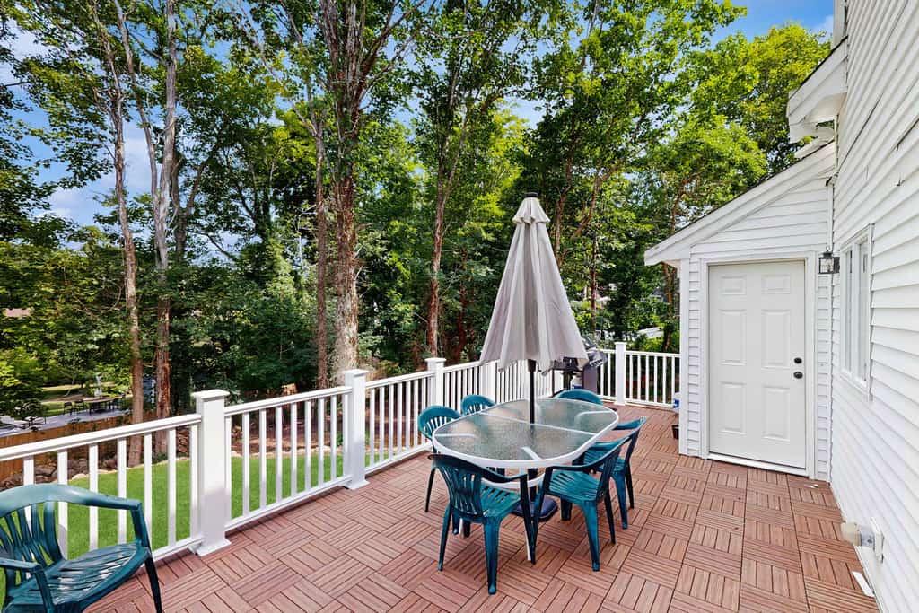 West Falmouth Family Retreat Near Chapoquoit Beach