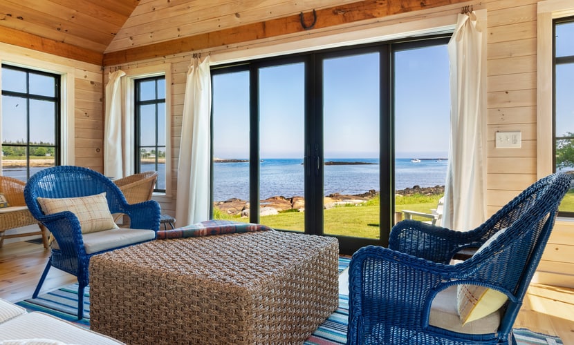 Aril Cottage - Cozy oceanfront cottage for 2 near Acadia, with WiFi, firepit, & wood stove