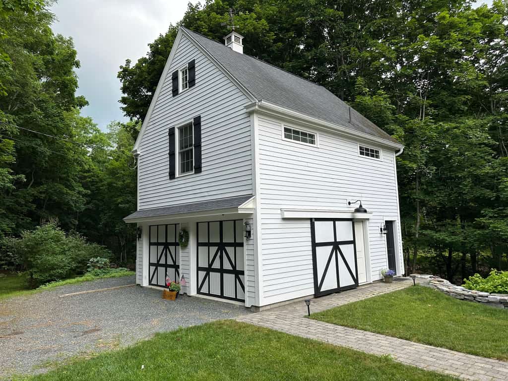 Birdsong Carriage House