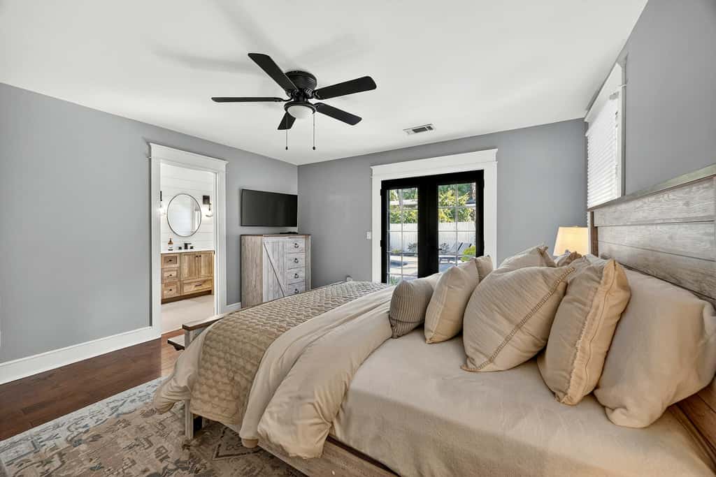 Prime Location Dream Home Outdoor Oasis & Pool