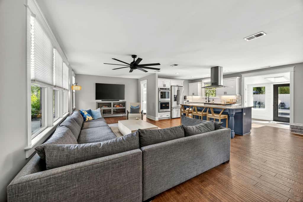Prime Location Dream Home Outdoor Oasis & Pool