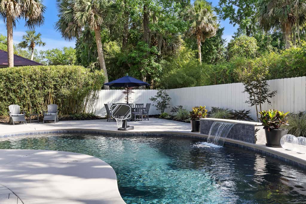 Prime Location Dream Home Outdoor Oasis & Pool
