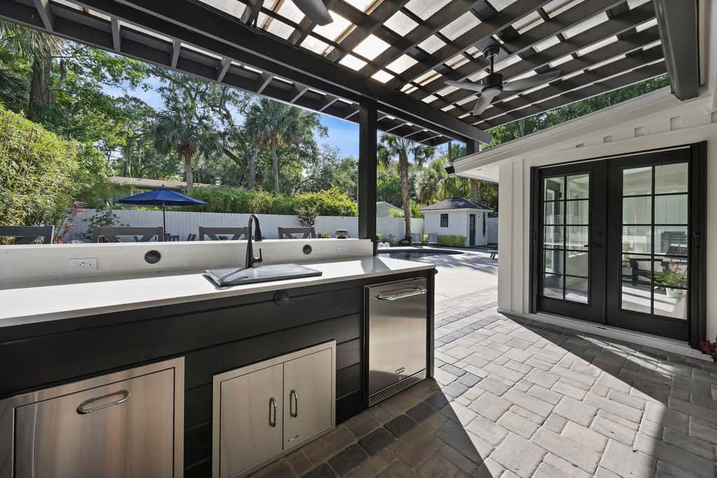 Prime Location Dream Home Outdoor Oasis & Pool