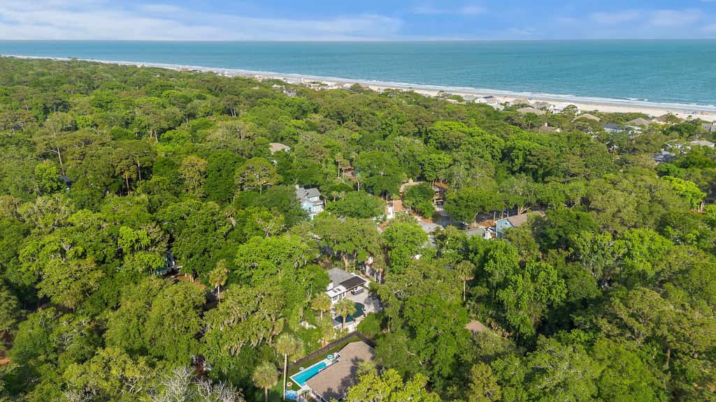 Prime Location Dream Home Outdoor Oasis & Pool