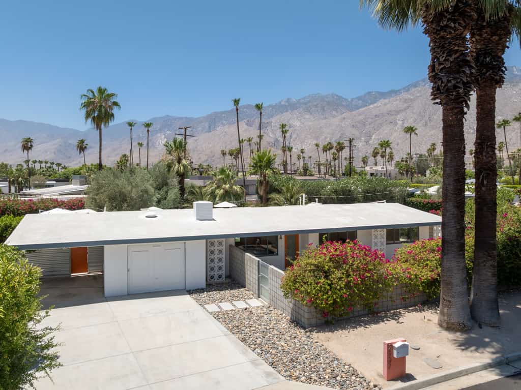 Mountain Mirage | MCM 3BR | Private Pool & Spa | Bocce | Sleeps 6